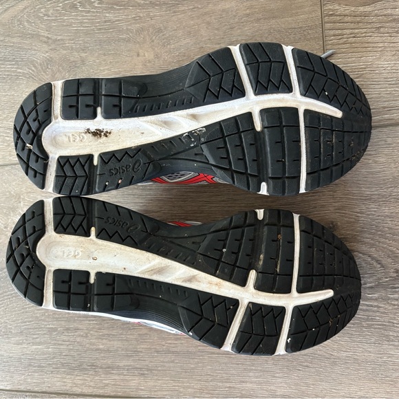 ASICS Running Shoe - Picture 3 of 3